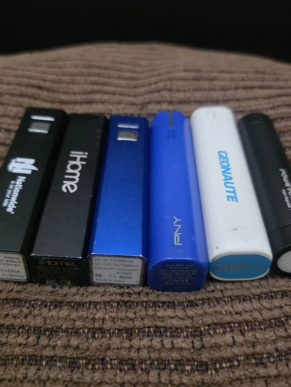 6x Portable Power Bank - Compact USB Charger